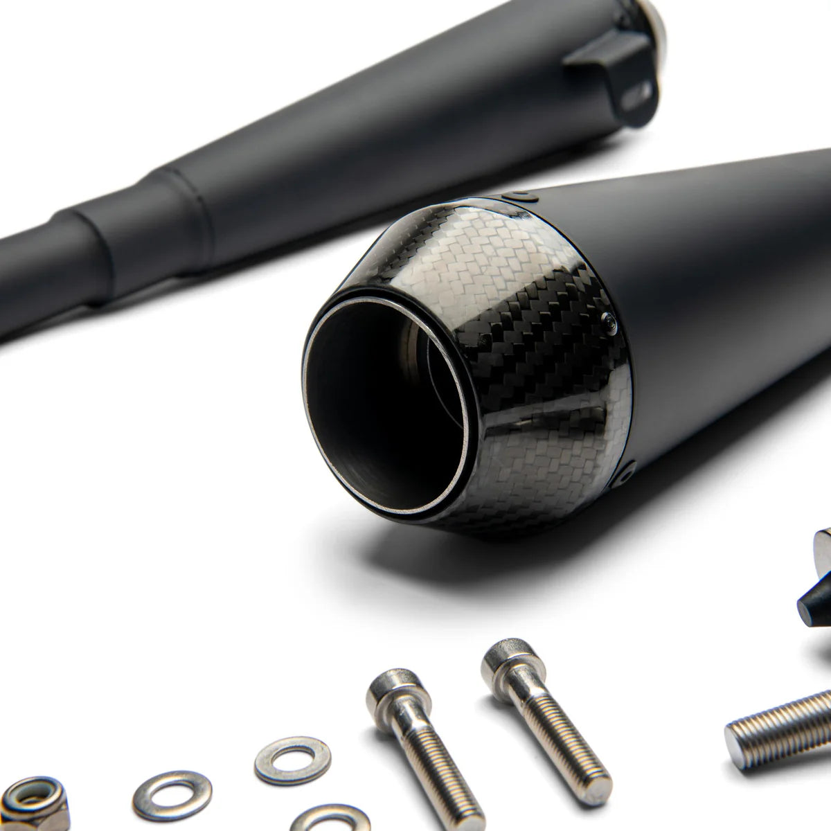 British Customs Predator Pro 3.5” Black with Carbon End Cap - 2017+ Triumph Bobber / Bobber Black / Speedmaster