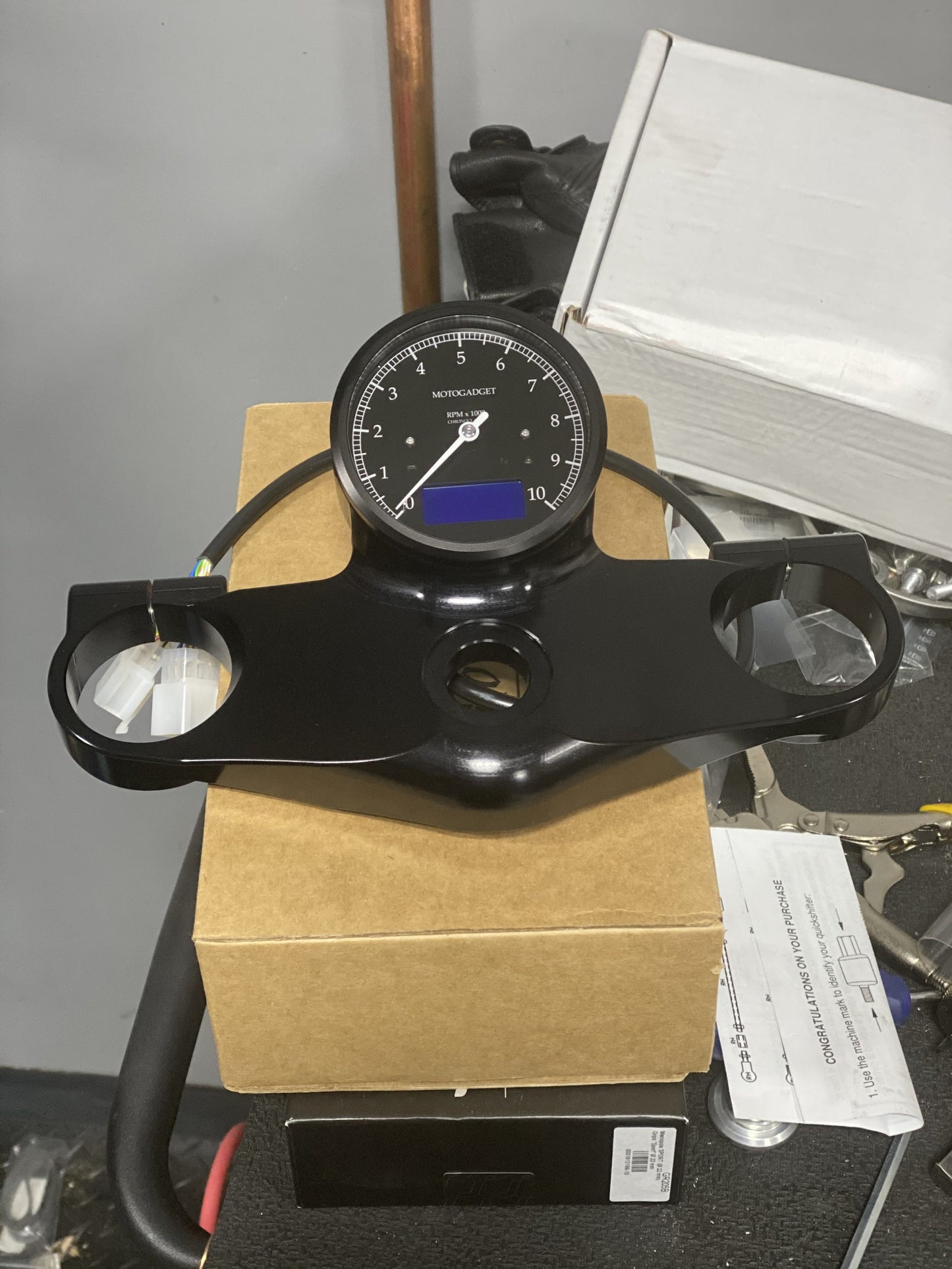 Fastec Racing Thruxton R Top Clamp for Motogadget Motoscope Classic