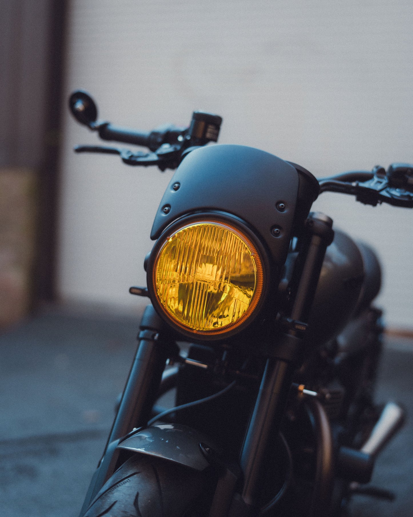 Retro Inspired LED Headlight - Yellow - 2016+ Triumph Classics