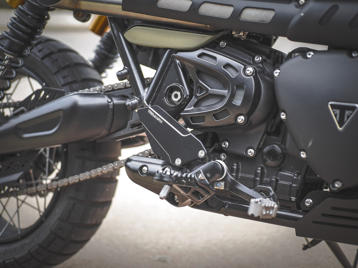 Classicbike Raisch Billet Heel Guards - Contrast Cut - Triumph Scrambler 1200