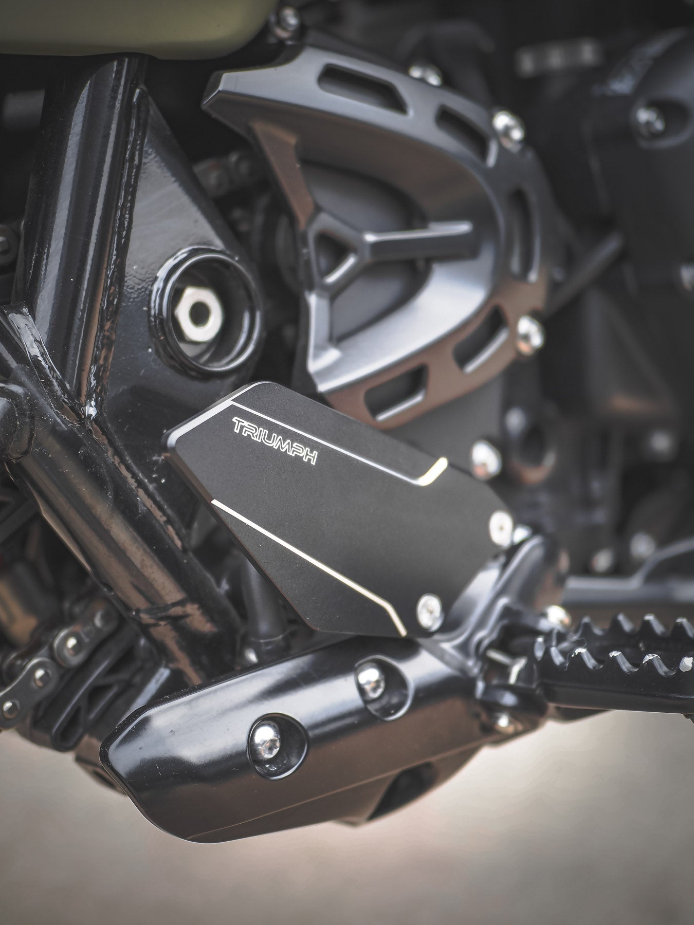 Classicbike Raisch Billet Heel Guards - Contrast Cut - Triumph Scrambler 1200