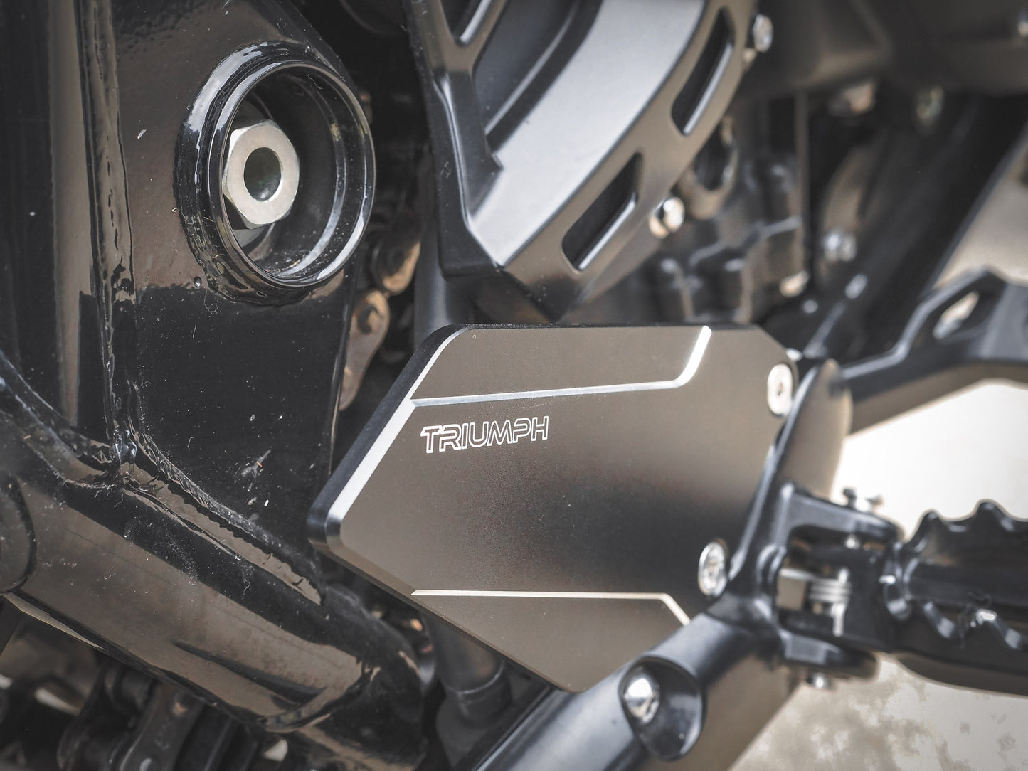 Classicbike Raisch Billet Heel Guards - Contrast Cut - Triumph Scrambler 1200