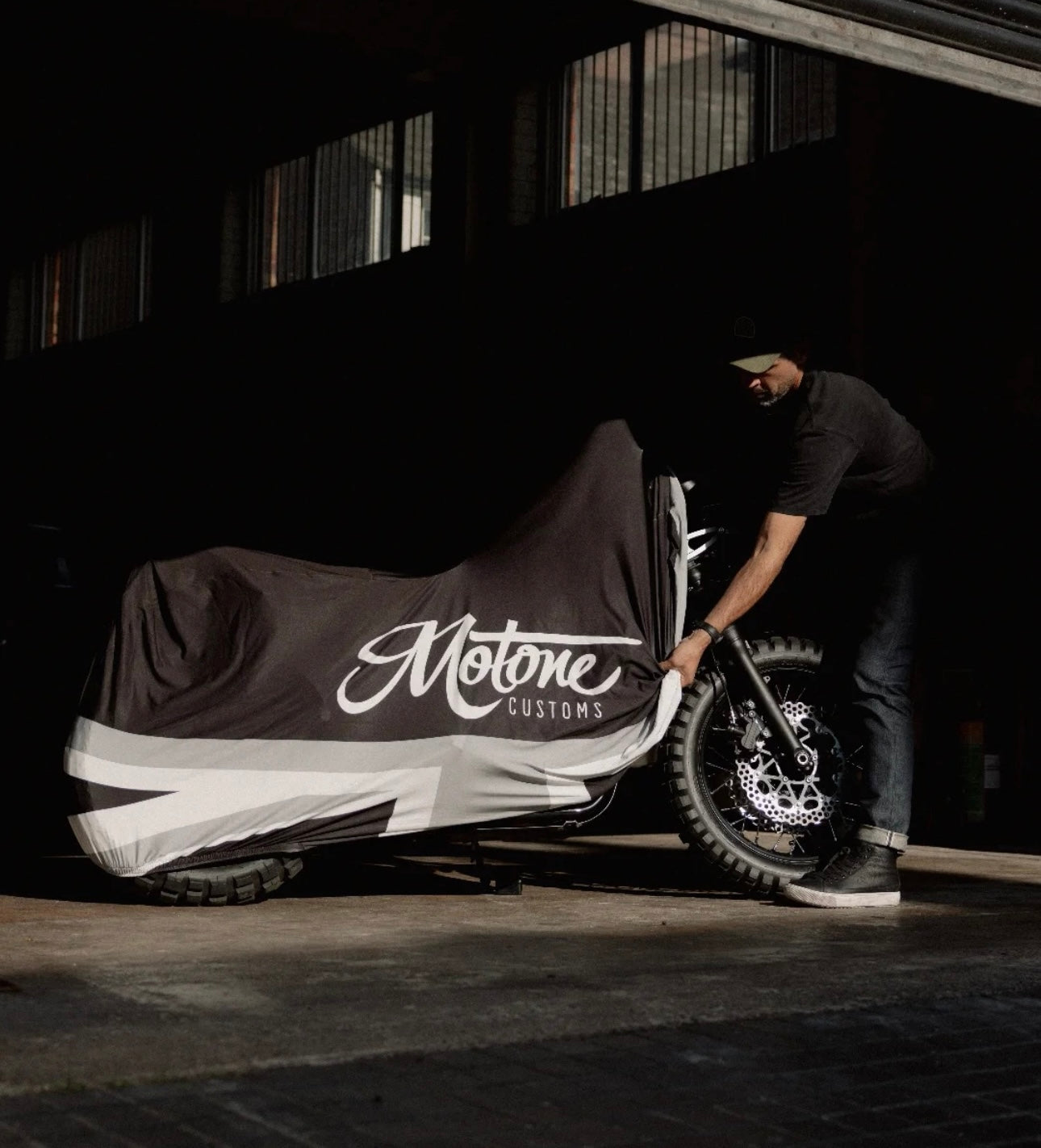 Motone Fitted Indoor Motorcycle Cover - Triumph Bobber, Bobber Black and Speedmaster 1200