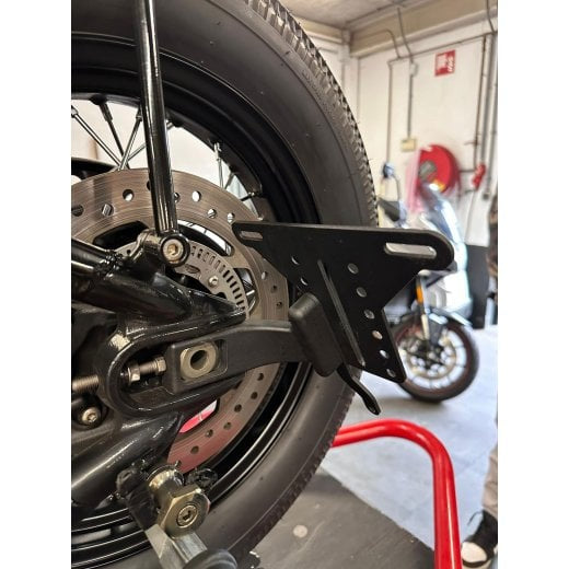 Motone Sidekick Sidemount License Plate Bracket - 2016+ Triumph Modern Classics
