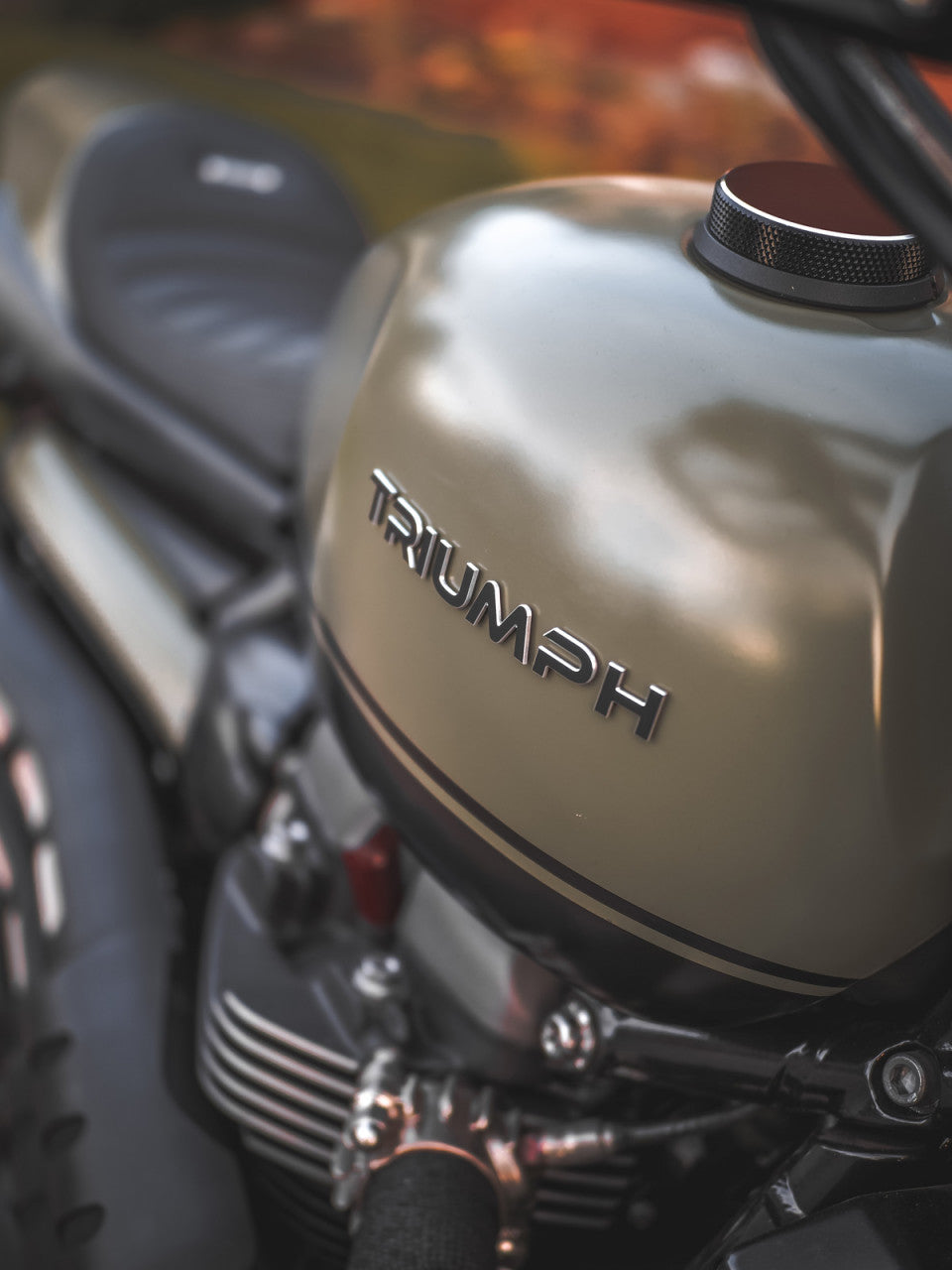 ClassicBike Raisch Triumph Aluminum Tank Emblem - Black