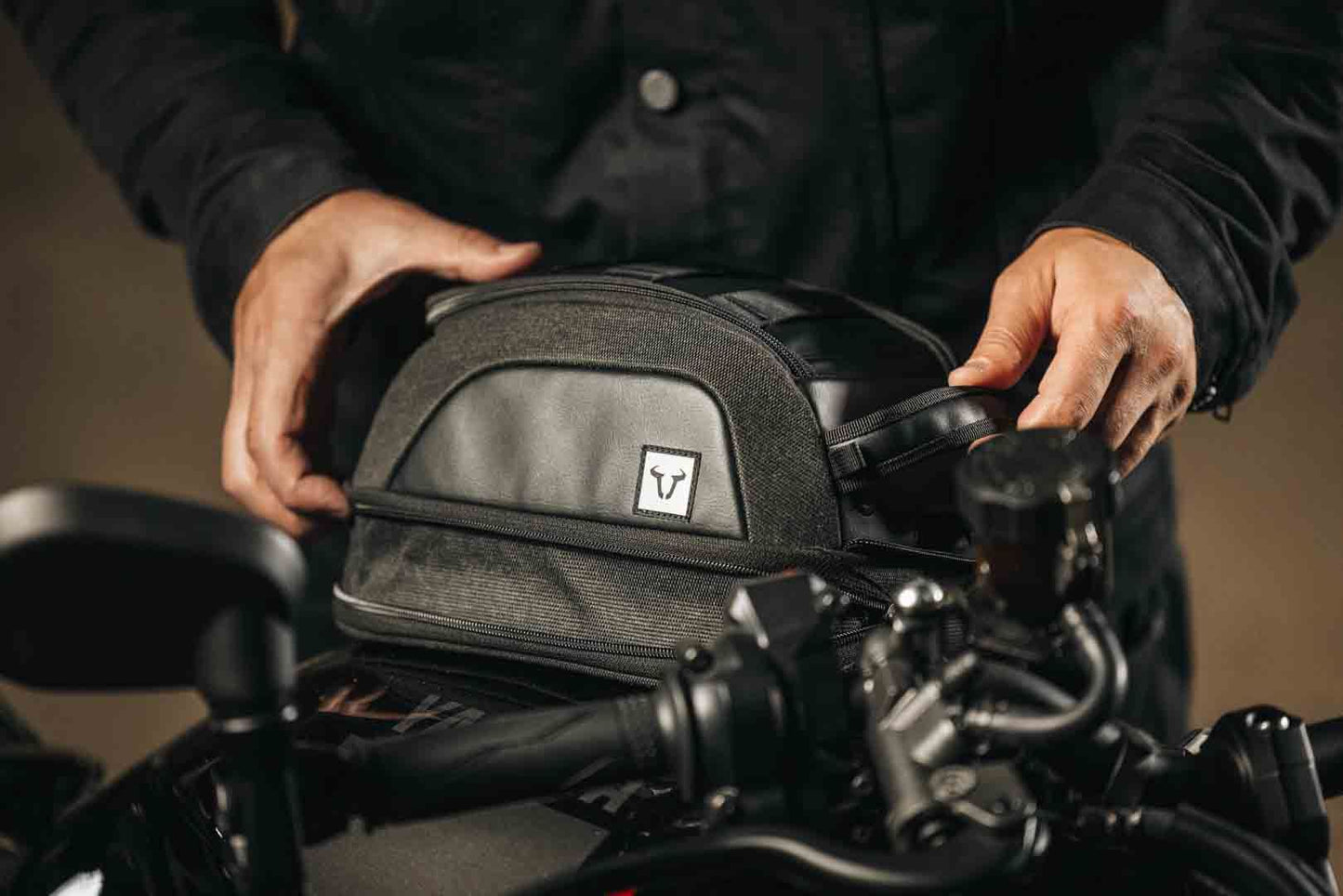 SW-Motech Legend Gear Magnetic Tank Bag - 3.5-5.5 Liters