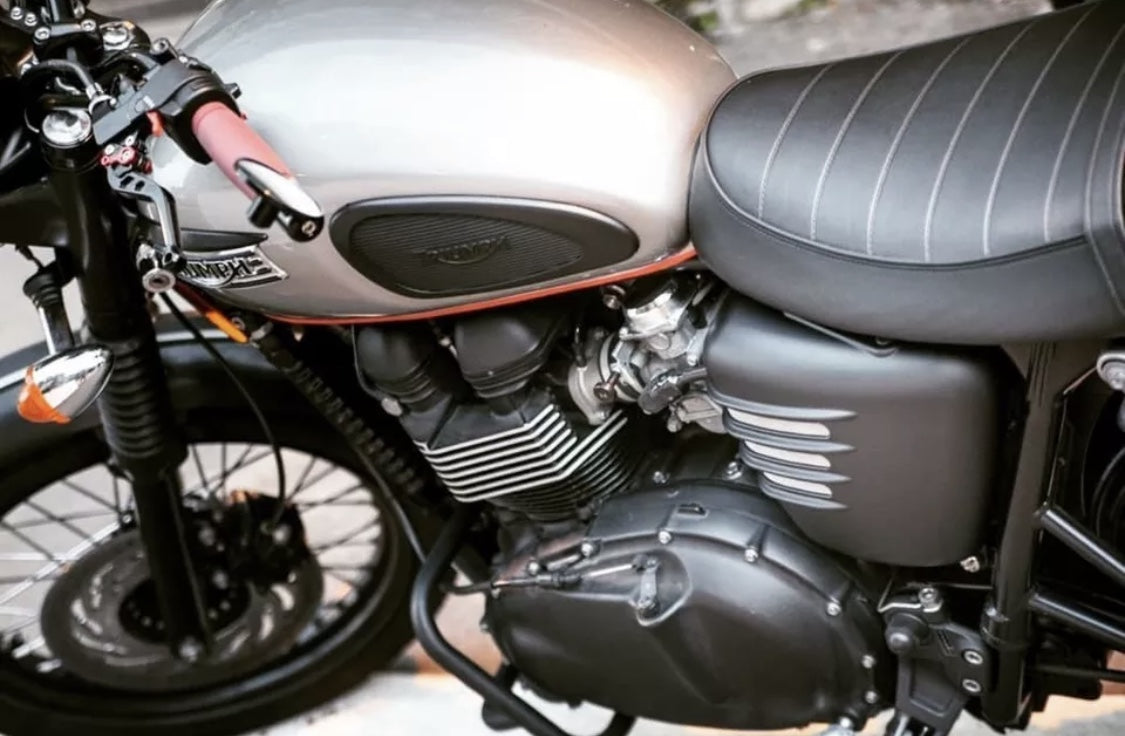 Motone Ribbed Side Covers - 2001-2015 Classics - Matte Black