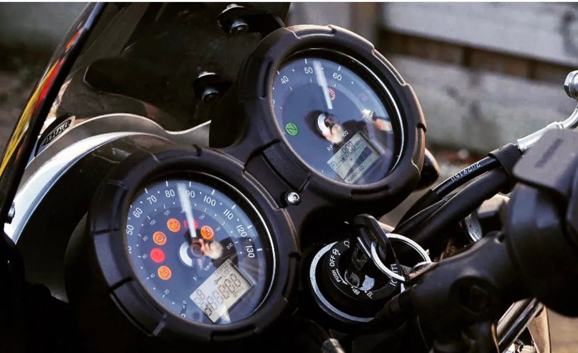 Motone The Peerless Gauge Cover - Black