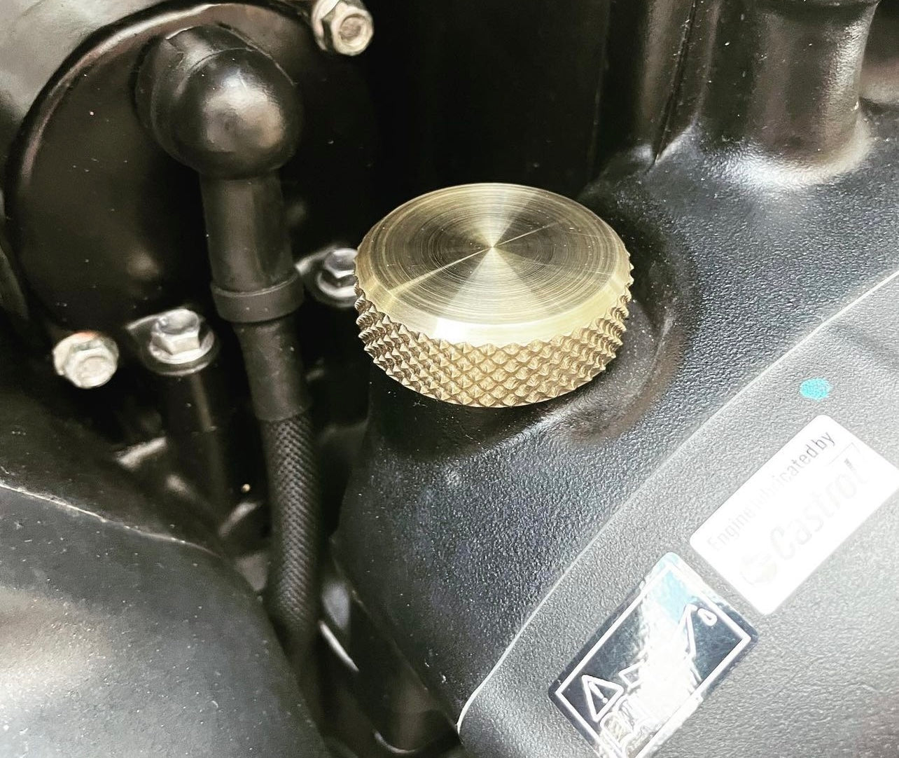 Vice Motorcycles Oil Fill Cap - Diamond Knurl - Brass