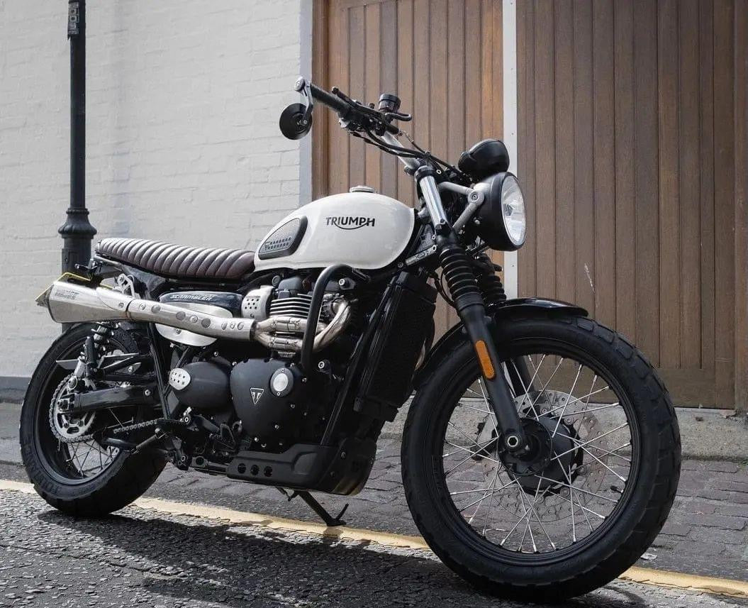 Motone The Viper- Low Profile Skinny Ribbed Seat - Black - 2016+ Triumph Classics