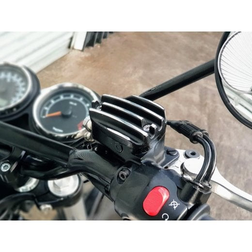 Motone Cast Brake Fluid Reservoir Master Cylinder Cap - Finned - Black with Polished - Triumph Classics