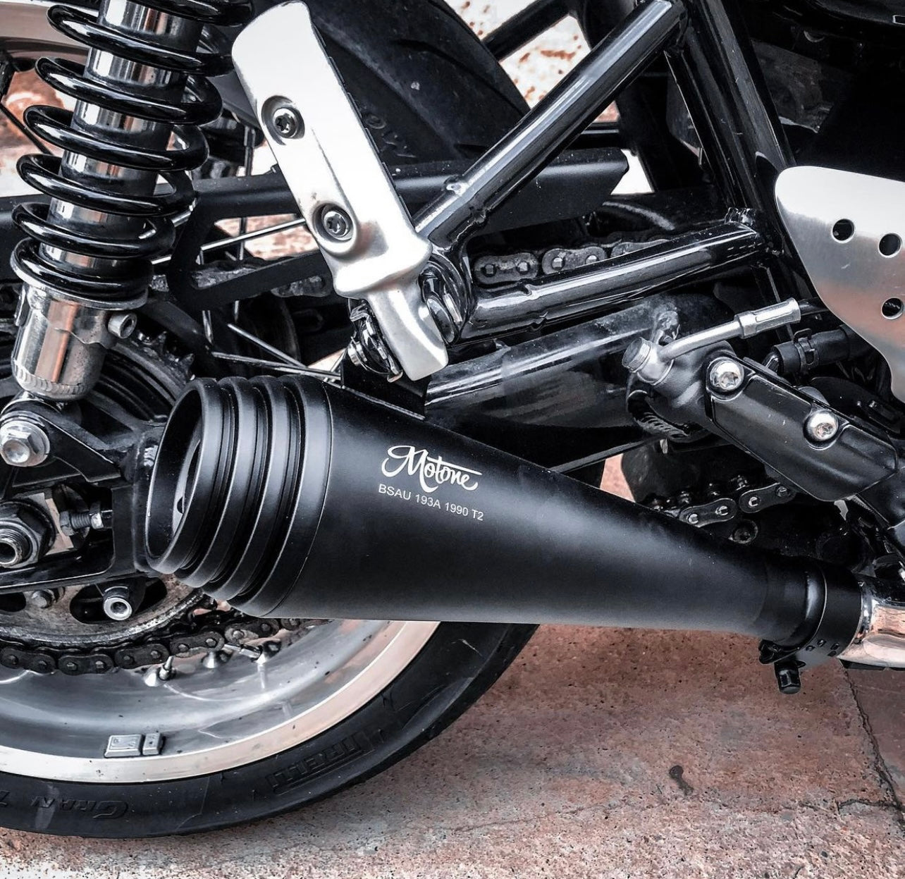 Motone Saturn V Slip Ons - Black - Triumph Thruxton R / RS, Speed Twin