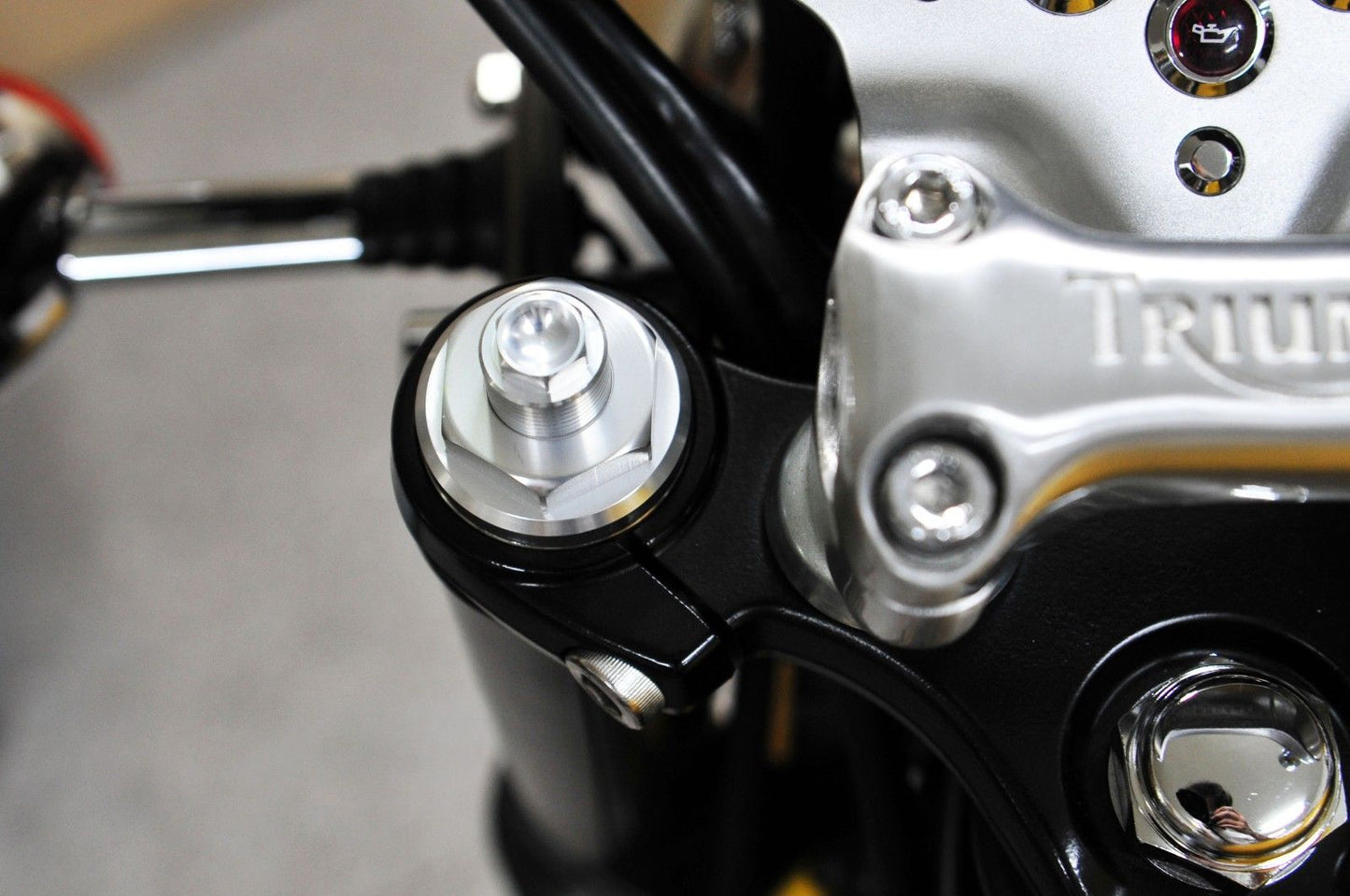 Super Corse Preload Adjusters - Triumph Bonneville, Thruxton, Scrambler, Street Twin, Street Cup - Silver or Black