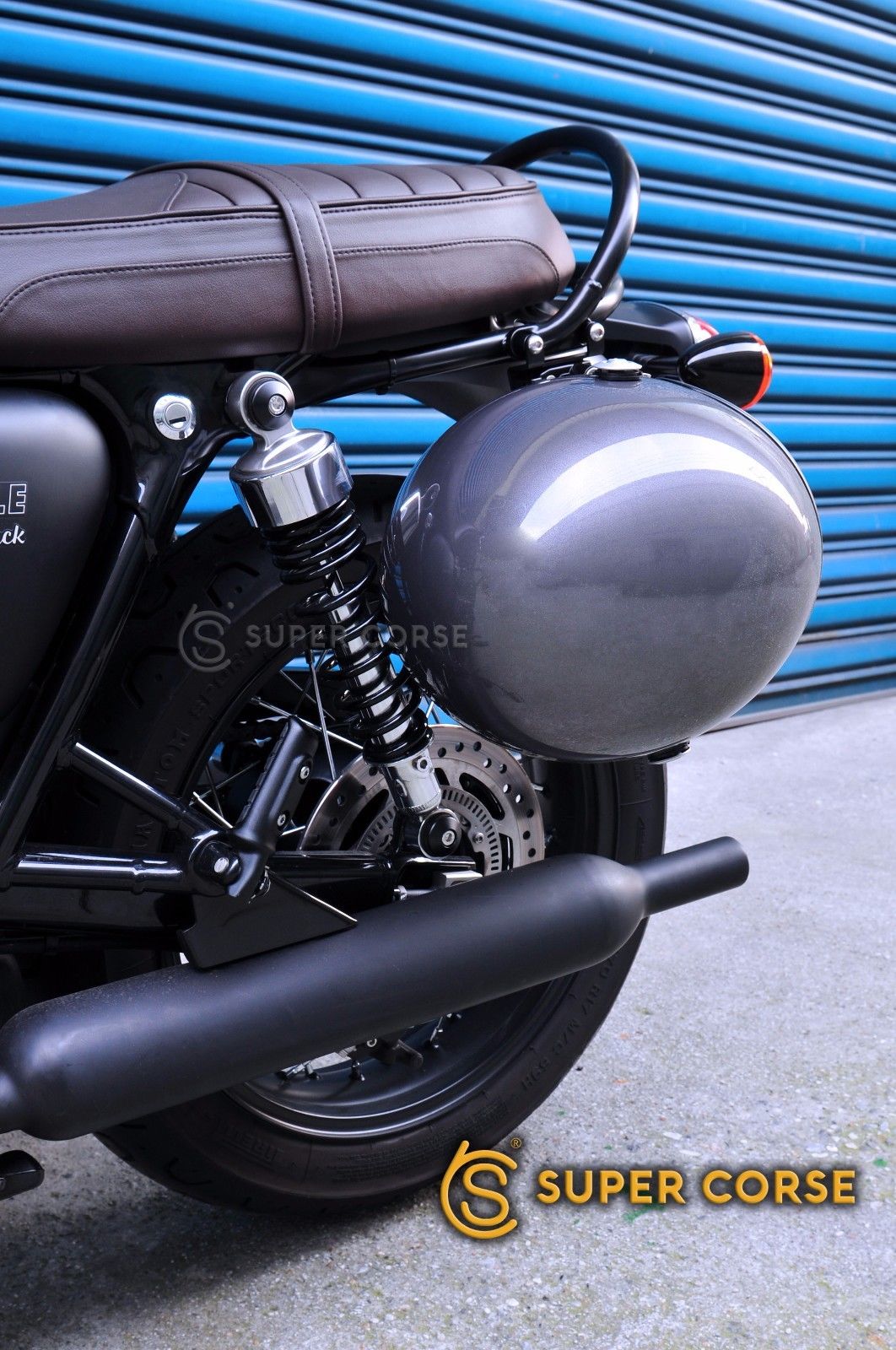 Super Corse Helmet Lock - Grab Rail Mount - 2016+ Triumph T100 / T120