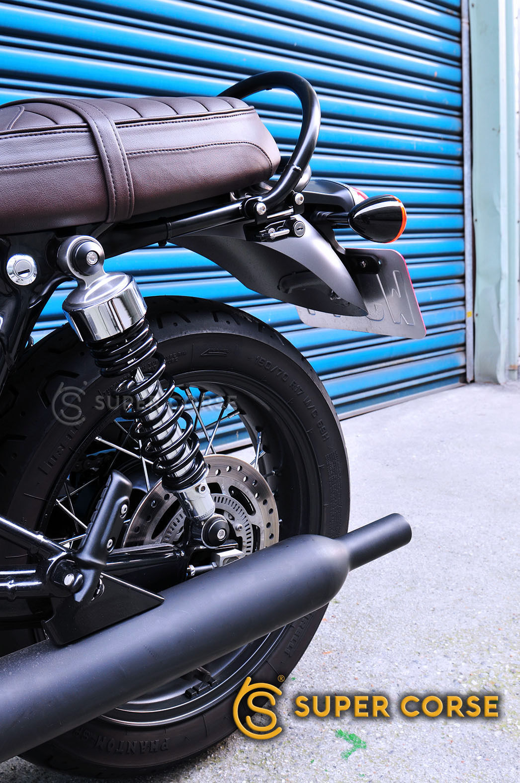 Super Corse Helmet Lock - Grab Rail Mount - 2016+ Triumph T100 / T120