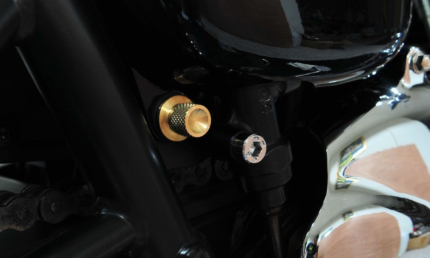 Super Corse Tool Free Side Cover Bolts - Triumph Bonneville, Thruxton, Scrambler - Black, Silver, Brass