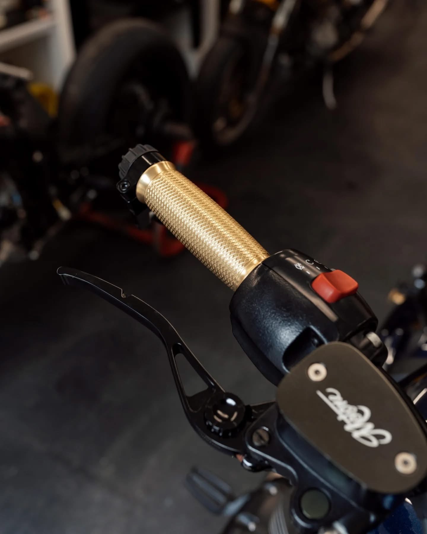 Motone Apollo Grips - Solid Brass - 7/8” Bars - 2016+ Triumph Modern Classics