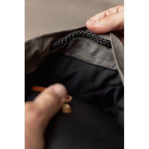 Motone LIDMASTER Waxed Canvas Deluxe Lined Helmet Bag