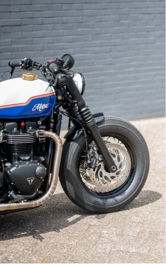 Motone SCOOP - Triumph Bobber Shorty Front Mudguard - Gloss Black