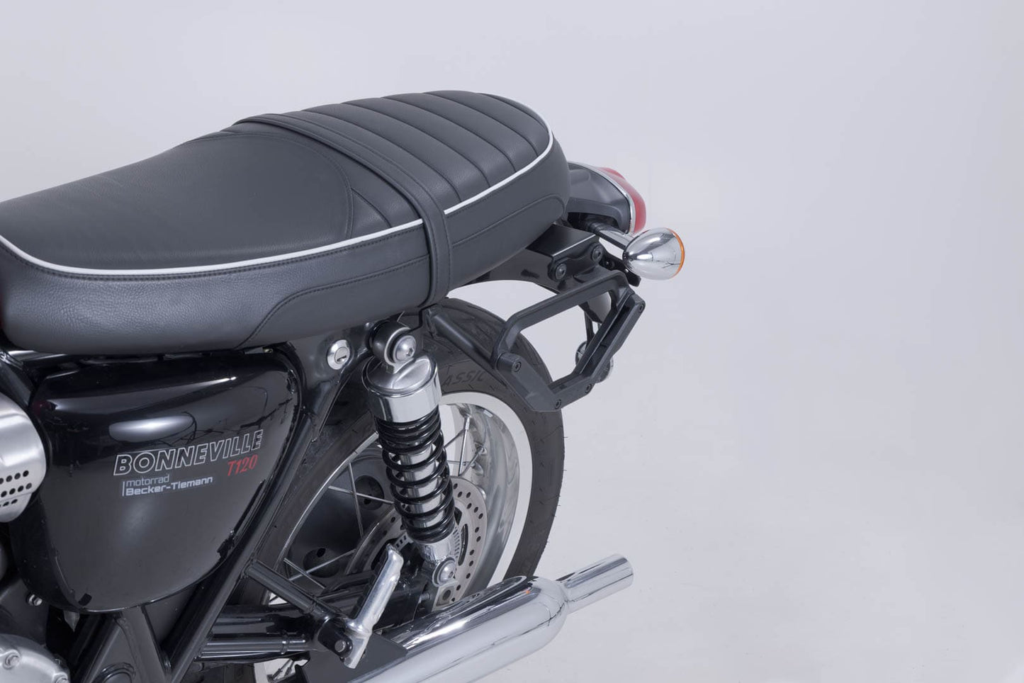 SW-Motech Lengend Gear 16 Liter Saddlebag Set with V-LOC Side Carriers - Triumph Bonneville T100 / T120