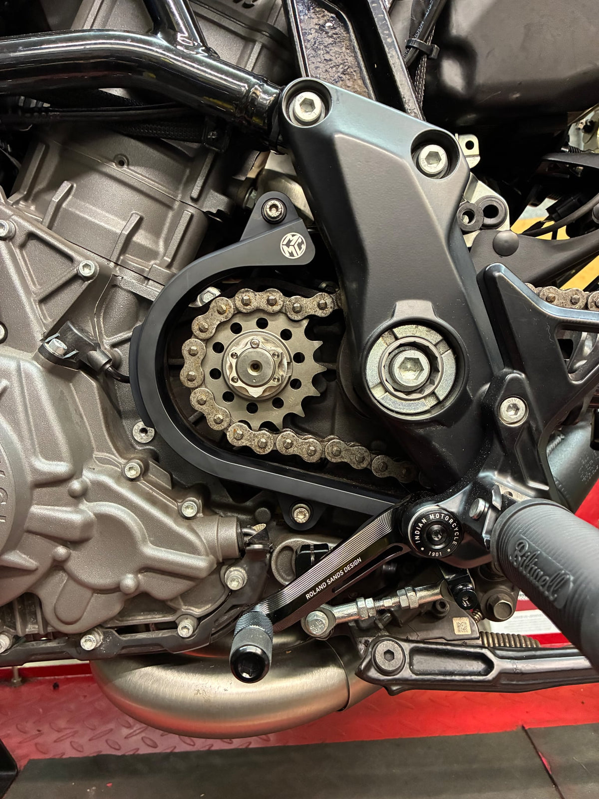 Muran Motor Co Case Save / Sprocket Cover - Indian FTR
