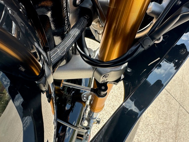 Ohlins Steering Damper Kit - Triumph Thruxton R / RS / TFC, Speed Twin 2021+