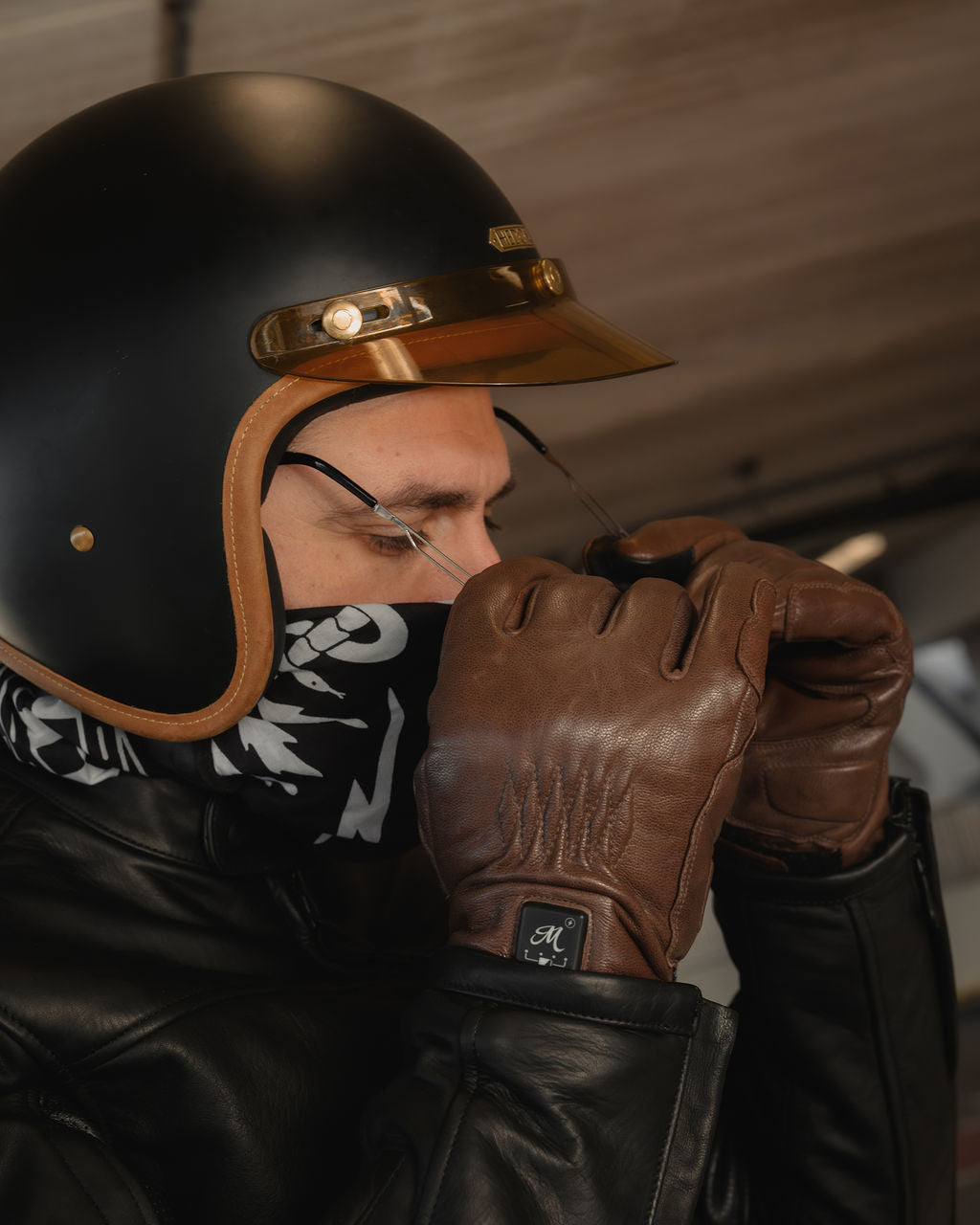 Motone Forno Heated Motorcycle Goatskin Leather Riding Gloves - Brown
