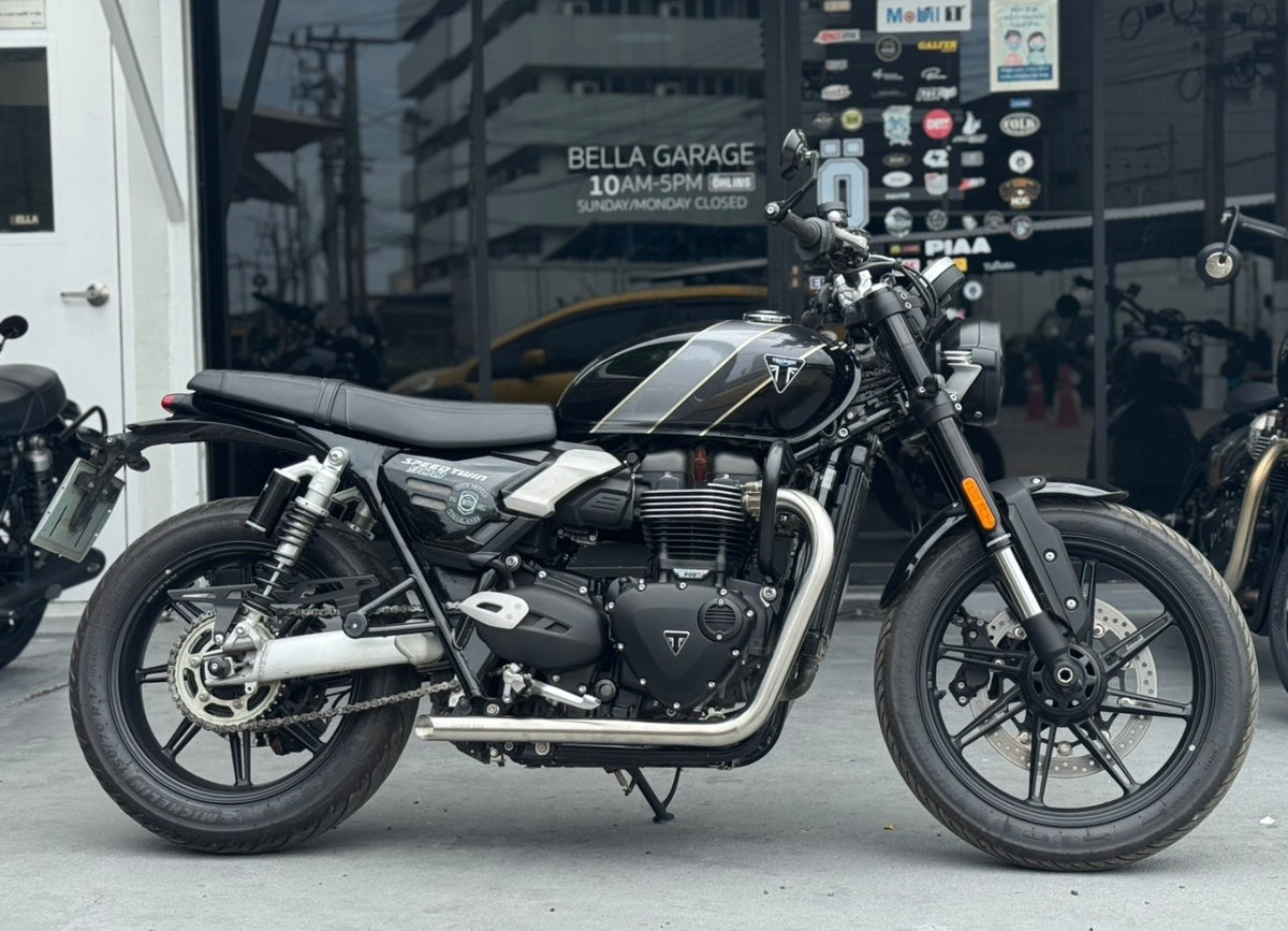 Bella Garage Outlaw Full Exhaust System Drag Pipes - Triumph Bonneville T100 / T120, Street Twin 900, Speed Twin 900