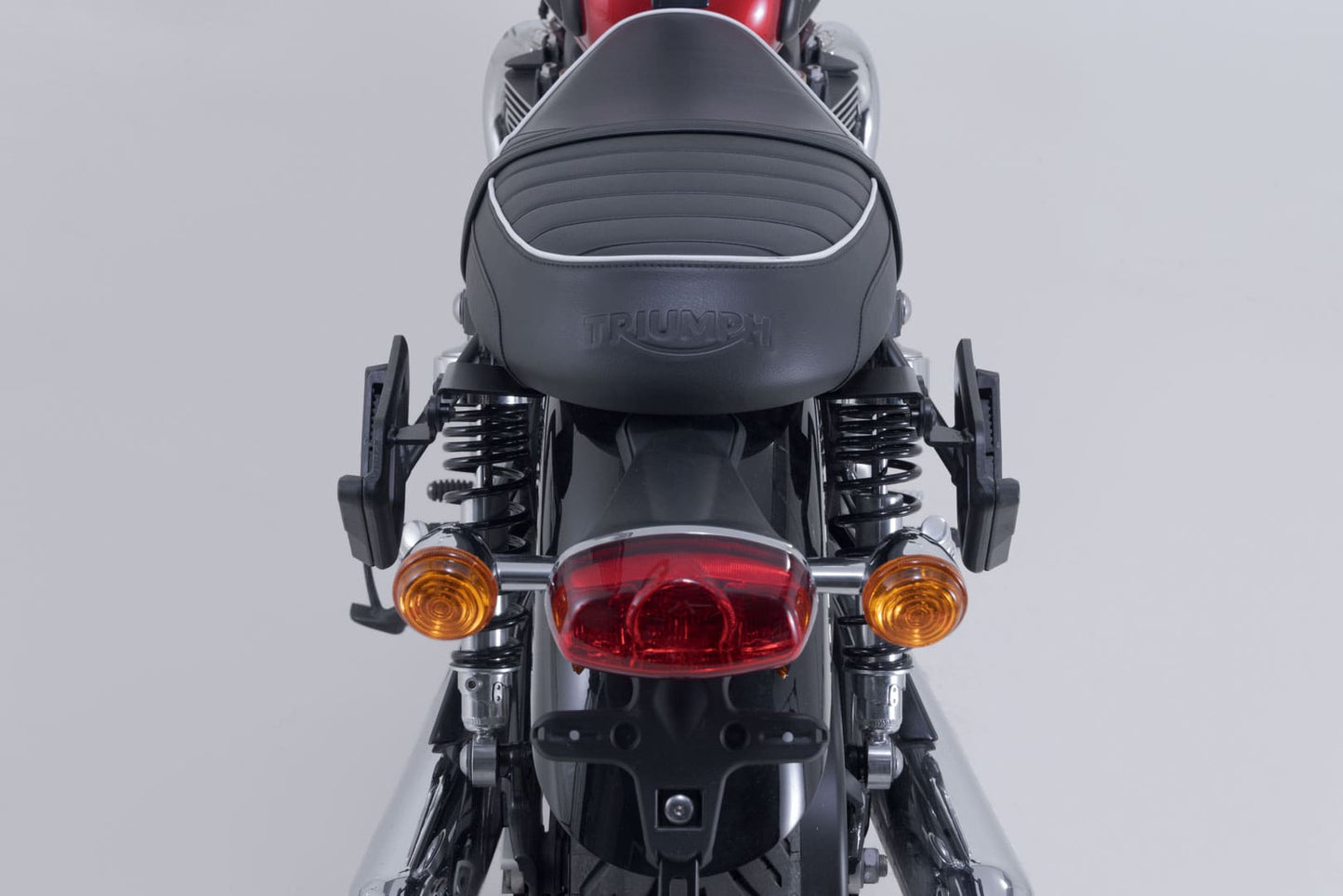 SW-Motech Lengend Gear 16 Liter Saddlebag Set with V-LOC Side Carriers - Triumph Bonneville T100 / T120
