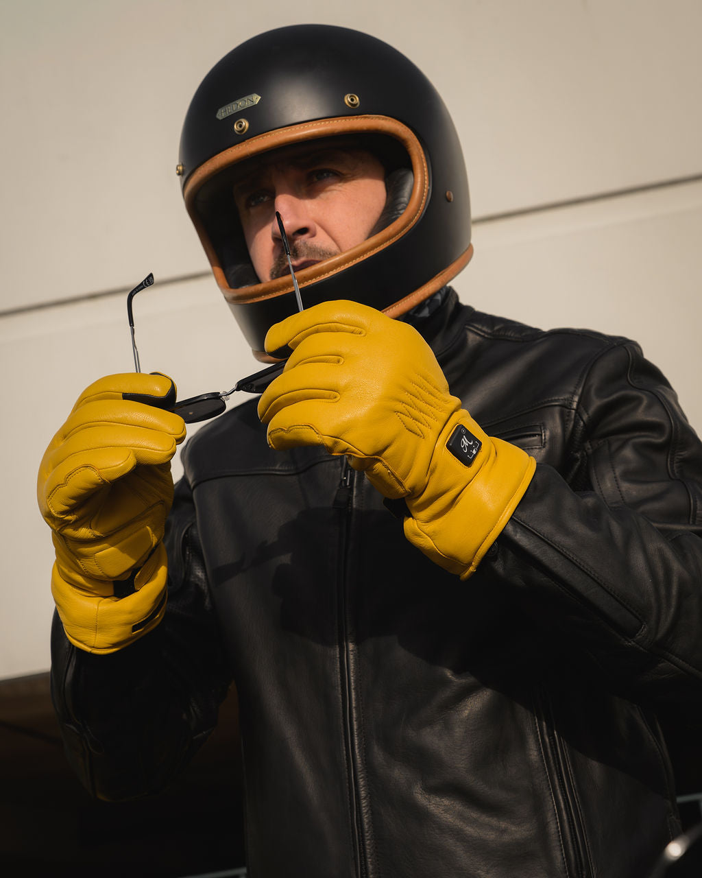 Motone Forno Heated Motorcycle Goatskin Leather Riding Gloves - Yellow