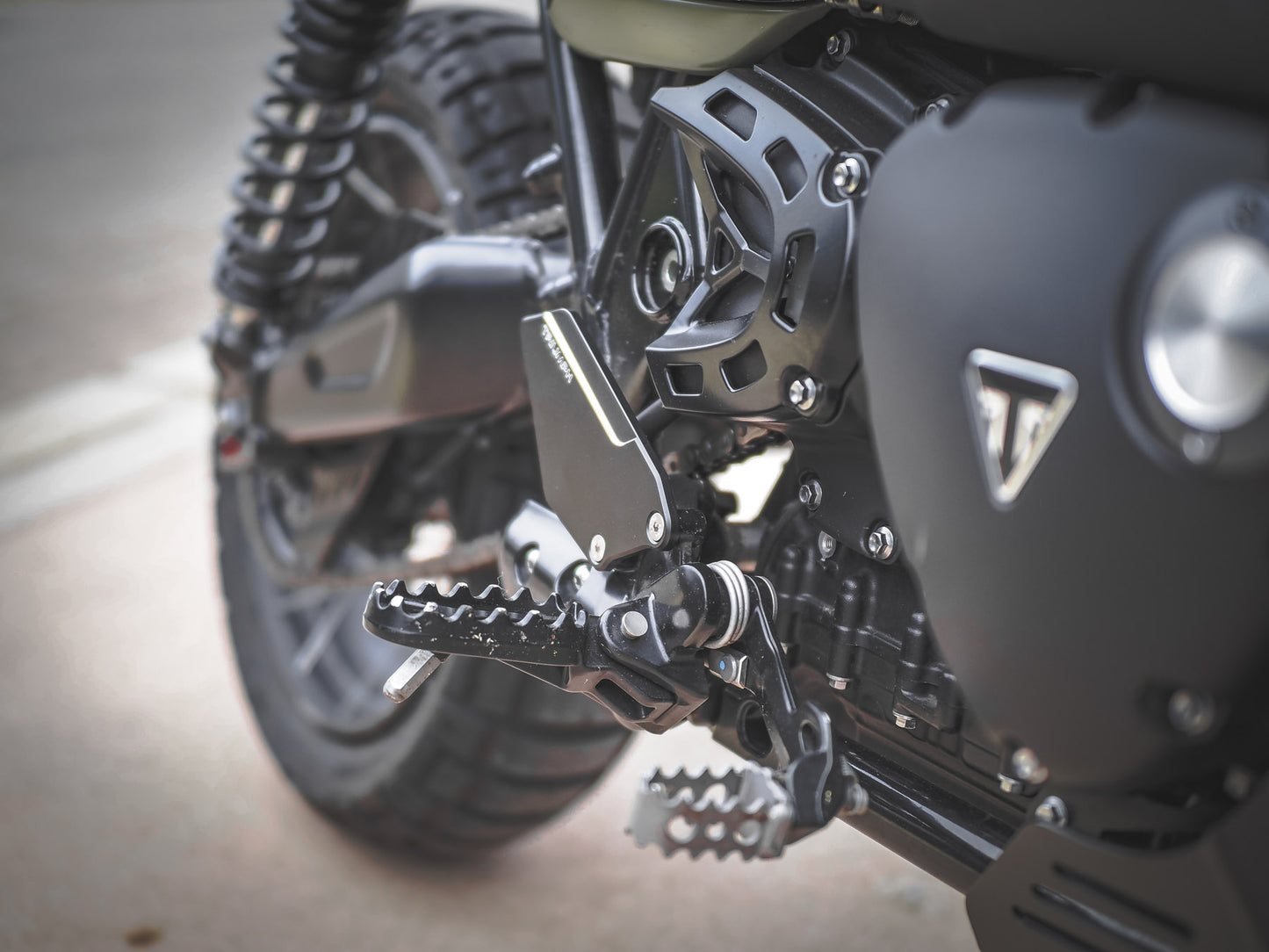 Classicbike Raisch Billet Heel Guards - Contrast Cut - Triumph Scrambler 1200