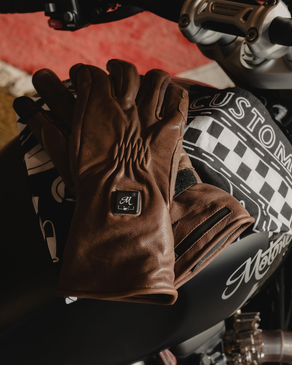 Motone Forno Heated Motorcycle Goatskin Leather Riding Gloves - Brown