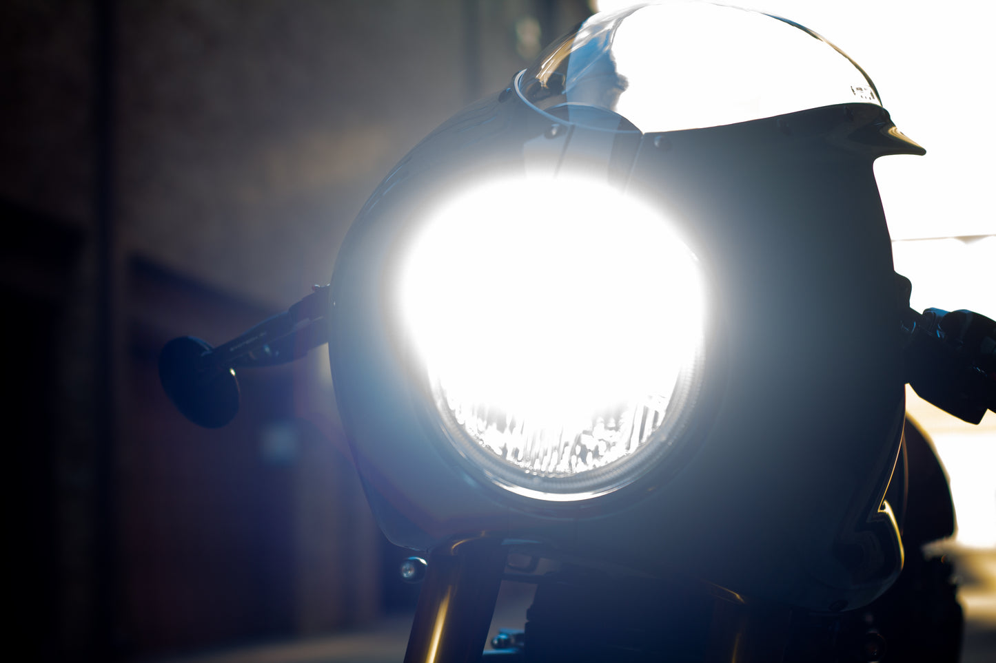 Retro Inspired LED Headlight - Modern White - 2016+ Triumph Classics