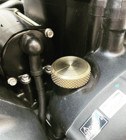 Brass Diamond Knurl Oil Fill Cap - Triumph Modern Classics