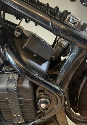 Motone Apex Air Box Delete Electronics Cover - Triumph Bobber / Speedmaster