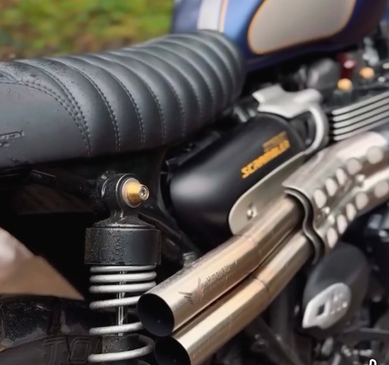 317　アネモネ Motone Brass Shock Bolt Dress Up Kit - Triumph Classics - A & J