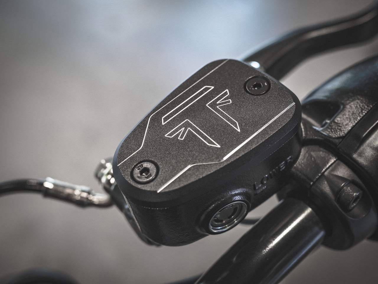 ClassicBike Raisch Milled Black with Machined Highlights Brake Reservoir Cover