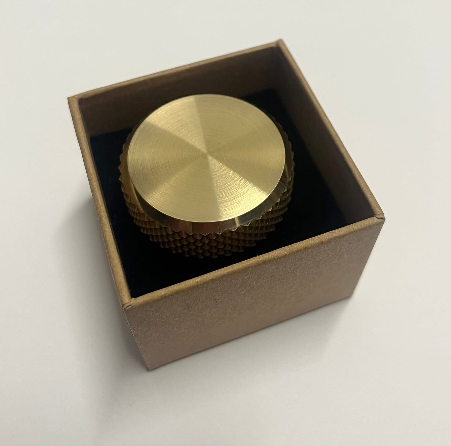 Brass Diamond Knurl Oil Fill Cap - Triumph Modern Classics
