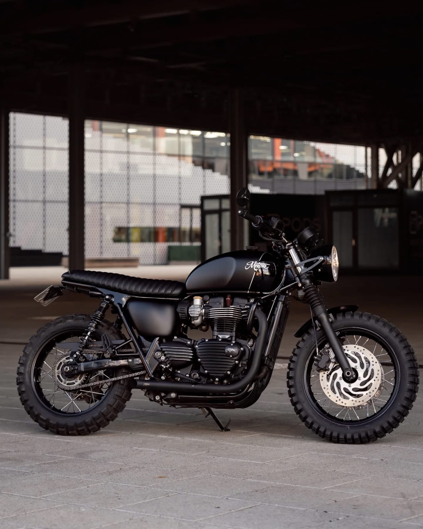 Motone Viper Mk.II - Double Stitched Skinny Ribbed Seat