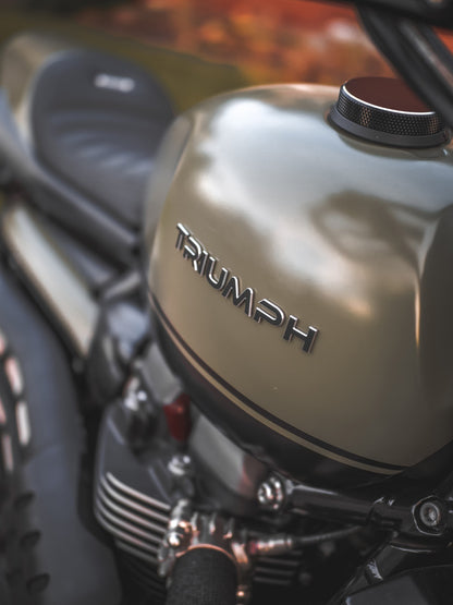 ClassicBike Raisch Triumph Aluminum Tank Emblem - Black