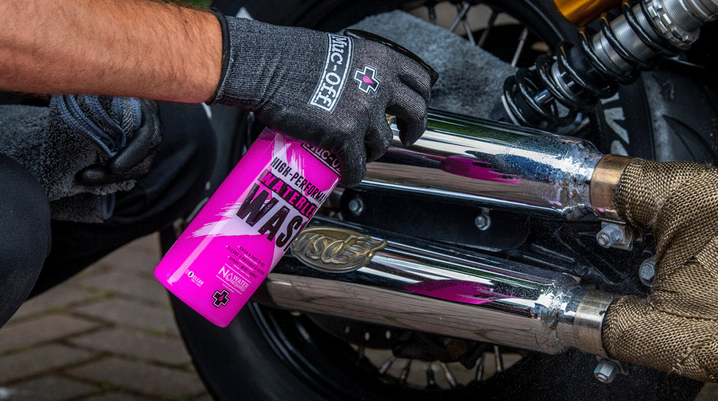 Muc-Off Waterless Wash and Protectant Kit