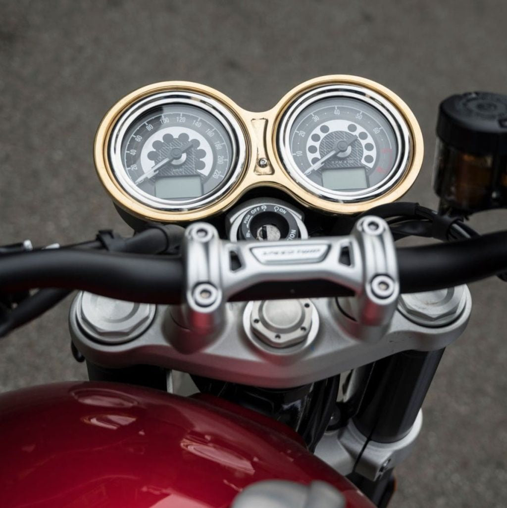 Motone The Speed Cuff - Speedo Cover - 2016+ T120/T100/Speed Twin/Thruxton - BRASS