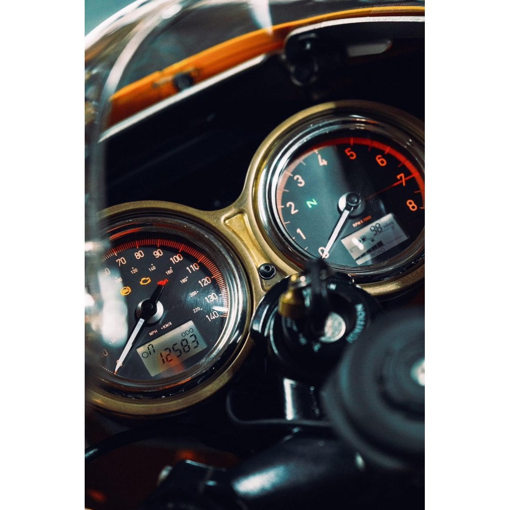 Motone The Speed Cuff - Speedo Cover - 2016+ T120/T100/Speed Twin/Thruxton - BRASS