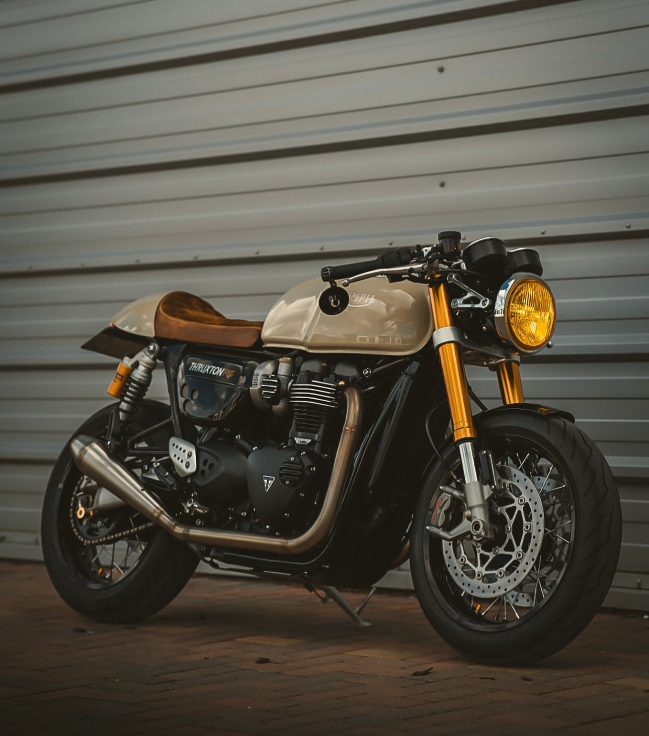 Retro Inspired LED Headlight - Yellow - 2016+ Triumph Classics