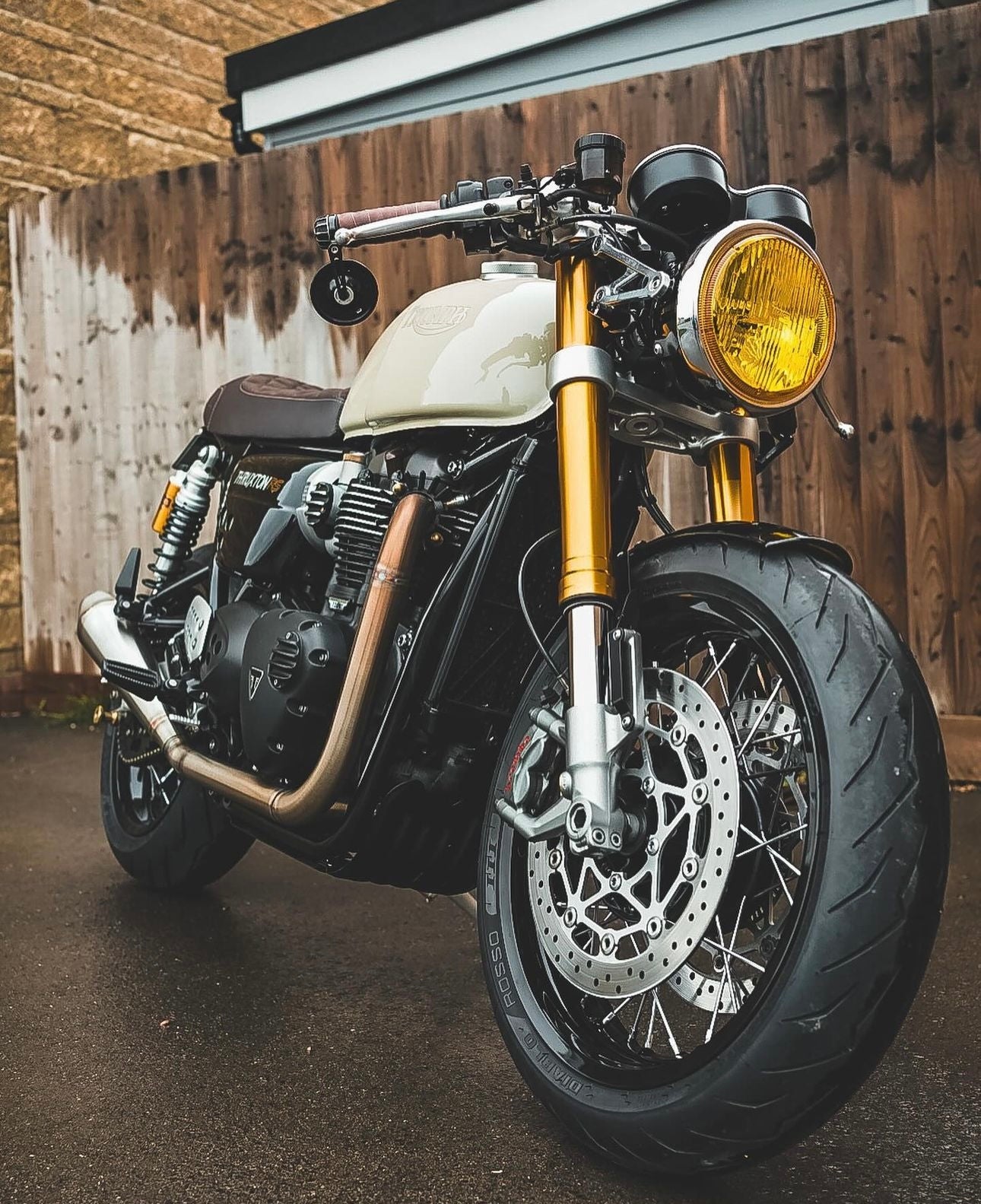 Retro Inspired LED Headlight - Yellow - 2016+ Triumph Classics