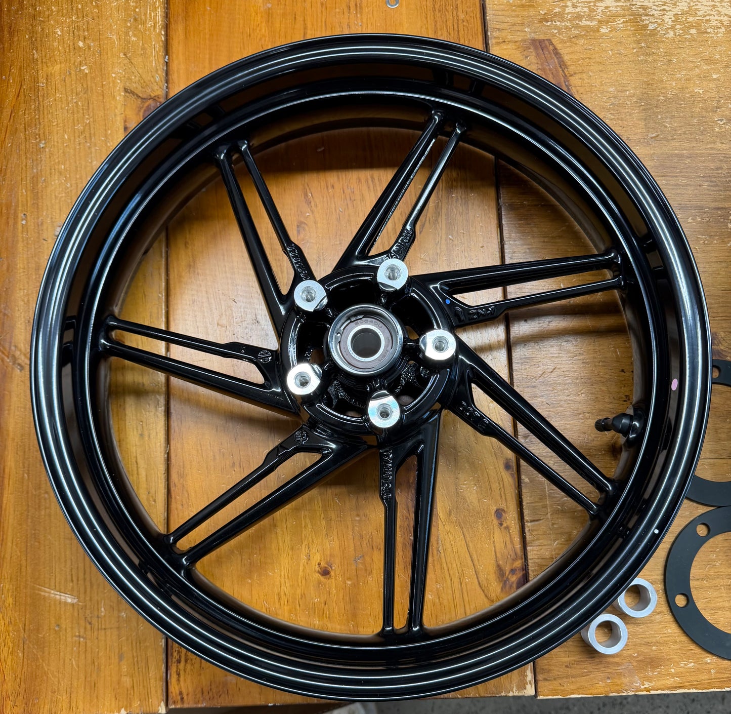Triumph Speed Twin 1200 RS Rims with Adapter Kit for Thruxton R / RS / TFC