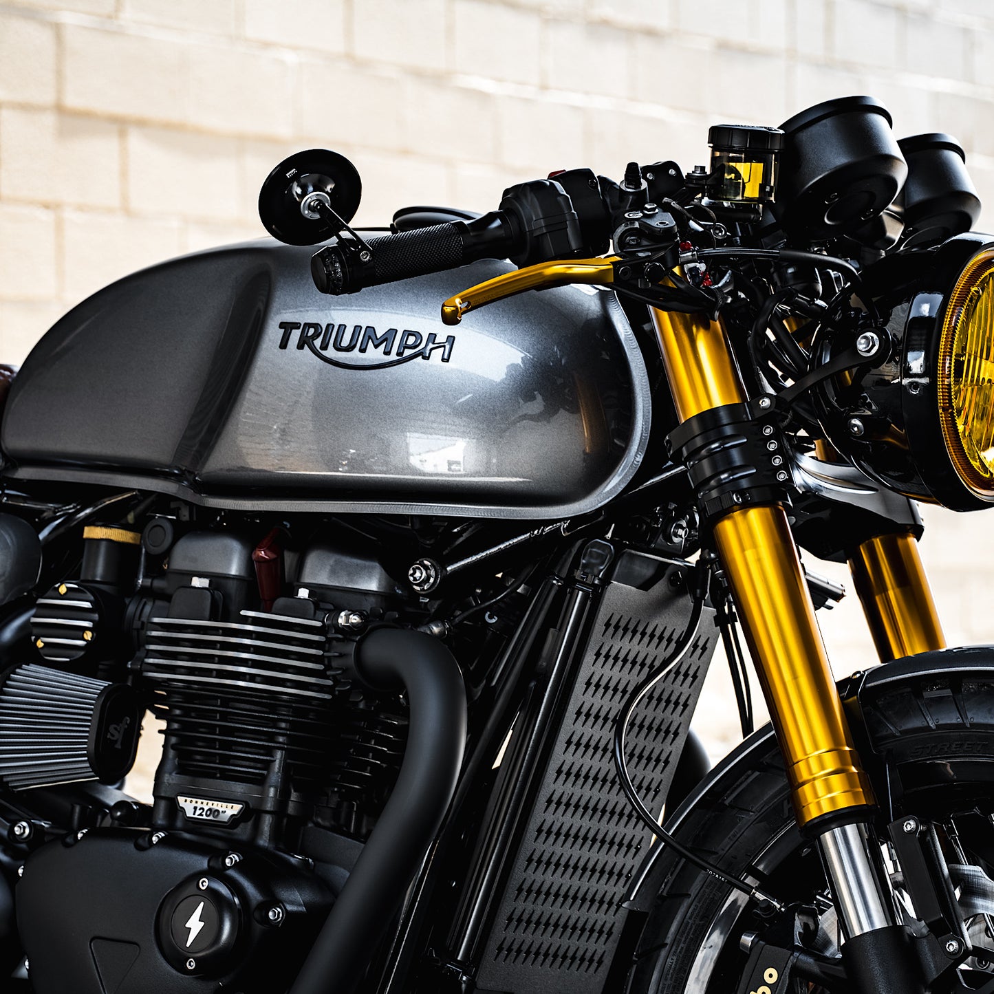 Retro Inspired LED Headlight - Yellow - 2016+ Triumph Classics