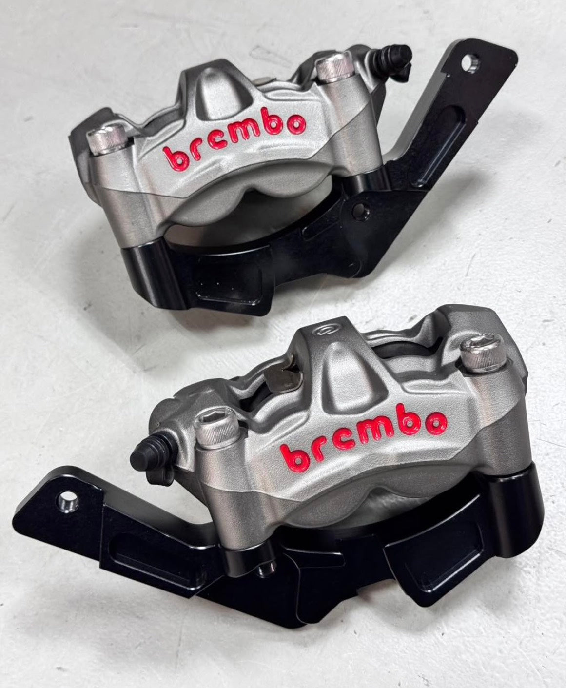 Bella Garage Brembo Radial Caliper Brackets - Triumph Bobber / Bobber Black