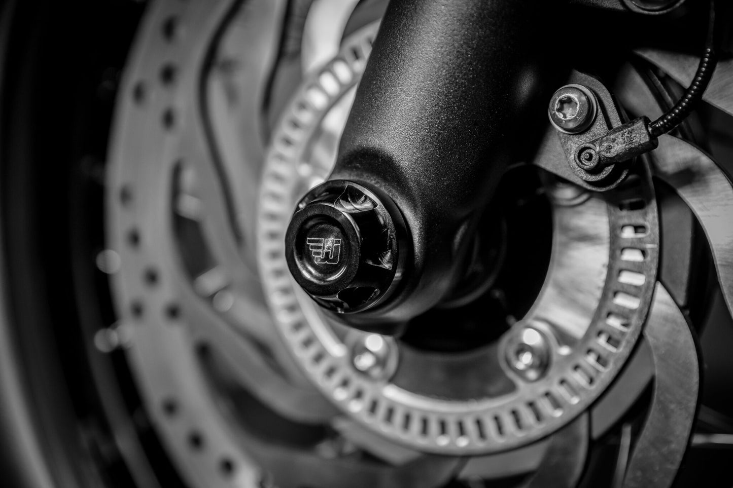 Wunderkind Custom Front Axle Covers - Triumph Bobber / Bobber Black