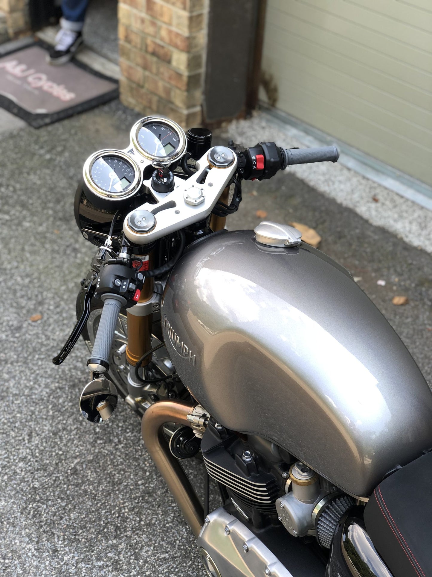 Arton Works Vintage Racing Gauge Face Covers - Triumph Thruxton R / 1200, Speed Twin